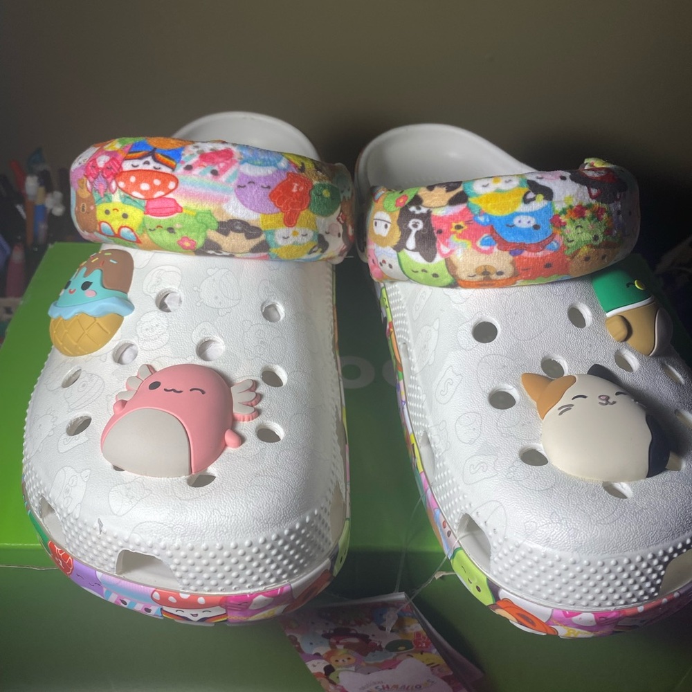 SquishMallows Crocs 😍 - Picture 4 of 9